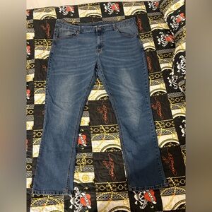 Signature Men's Denim Straight Jeans in Blue Wash